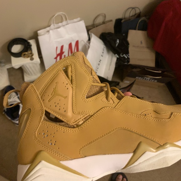 jordan true flight gold